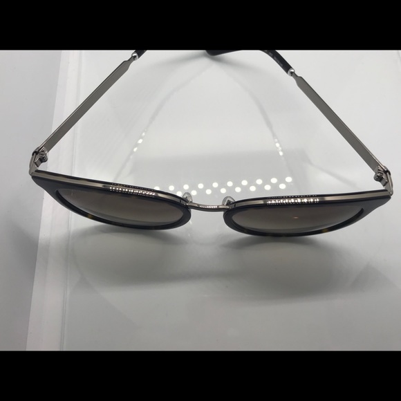 Gucci 0077SK 001 - Picture 4 of 8